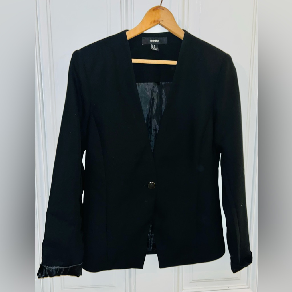 Black Single-Button Blazer